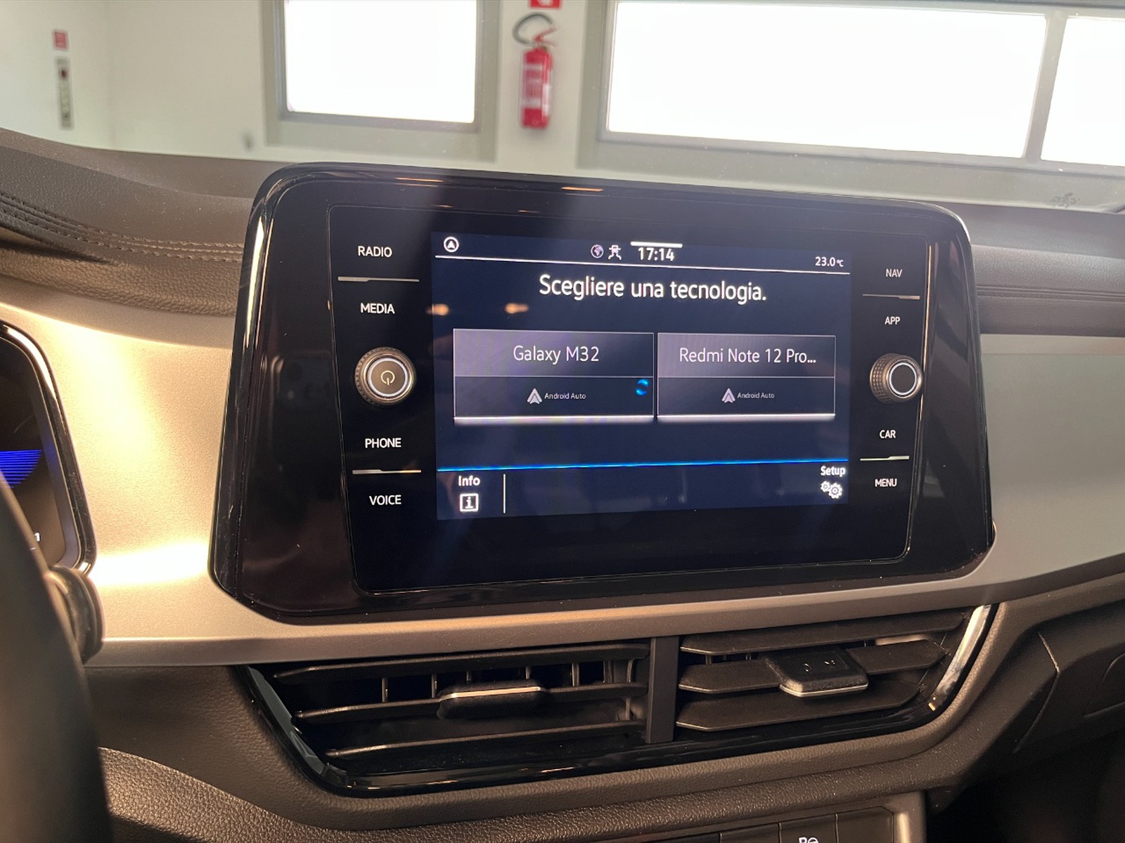 Volkswagen T-Roc 1.0 tsi life 110cv - 17