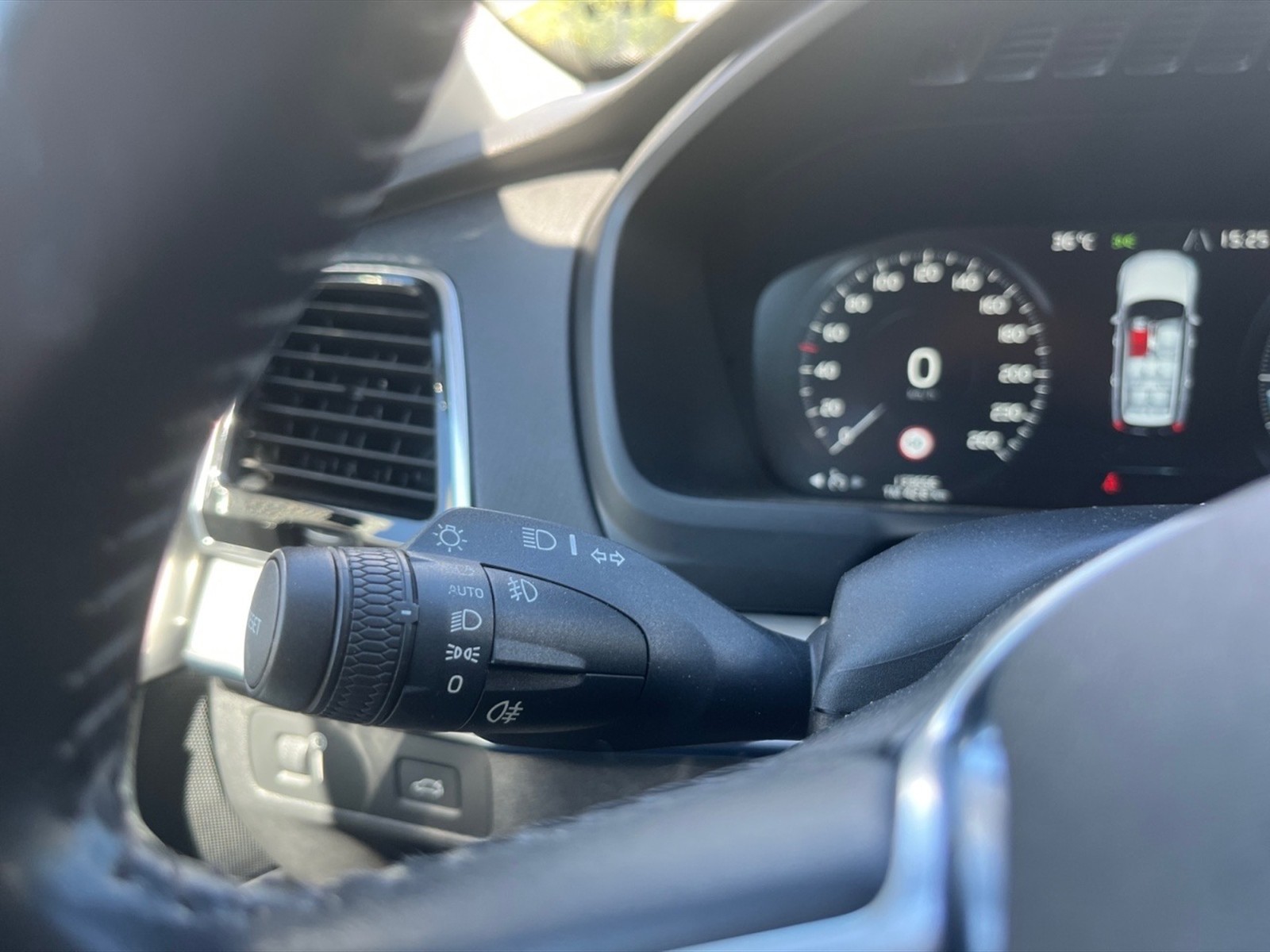 Volvo XC90 2.0 d5 momentum awd 7p.ti geartronic - 17