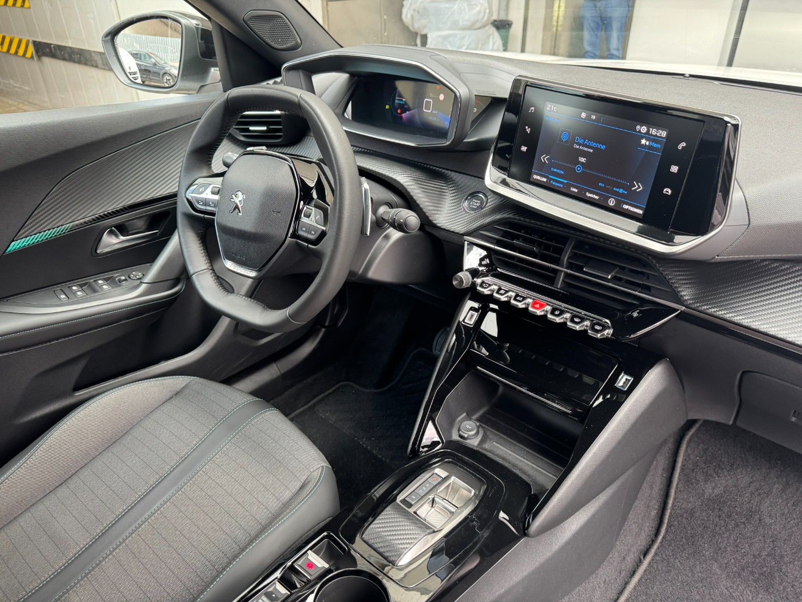 Peugeot 2008 1.2 puretech allure pack s&s 130cv eat8 - 6