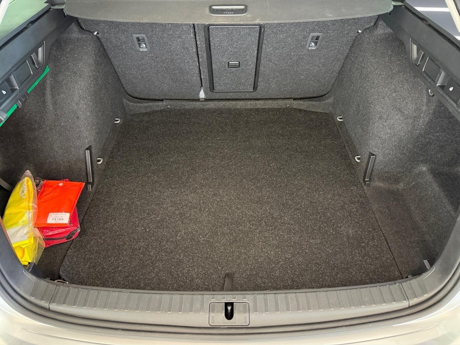 Skoda Octavia wagon 1.5 e-tec style dsg - 11