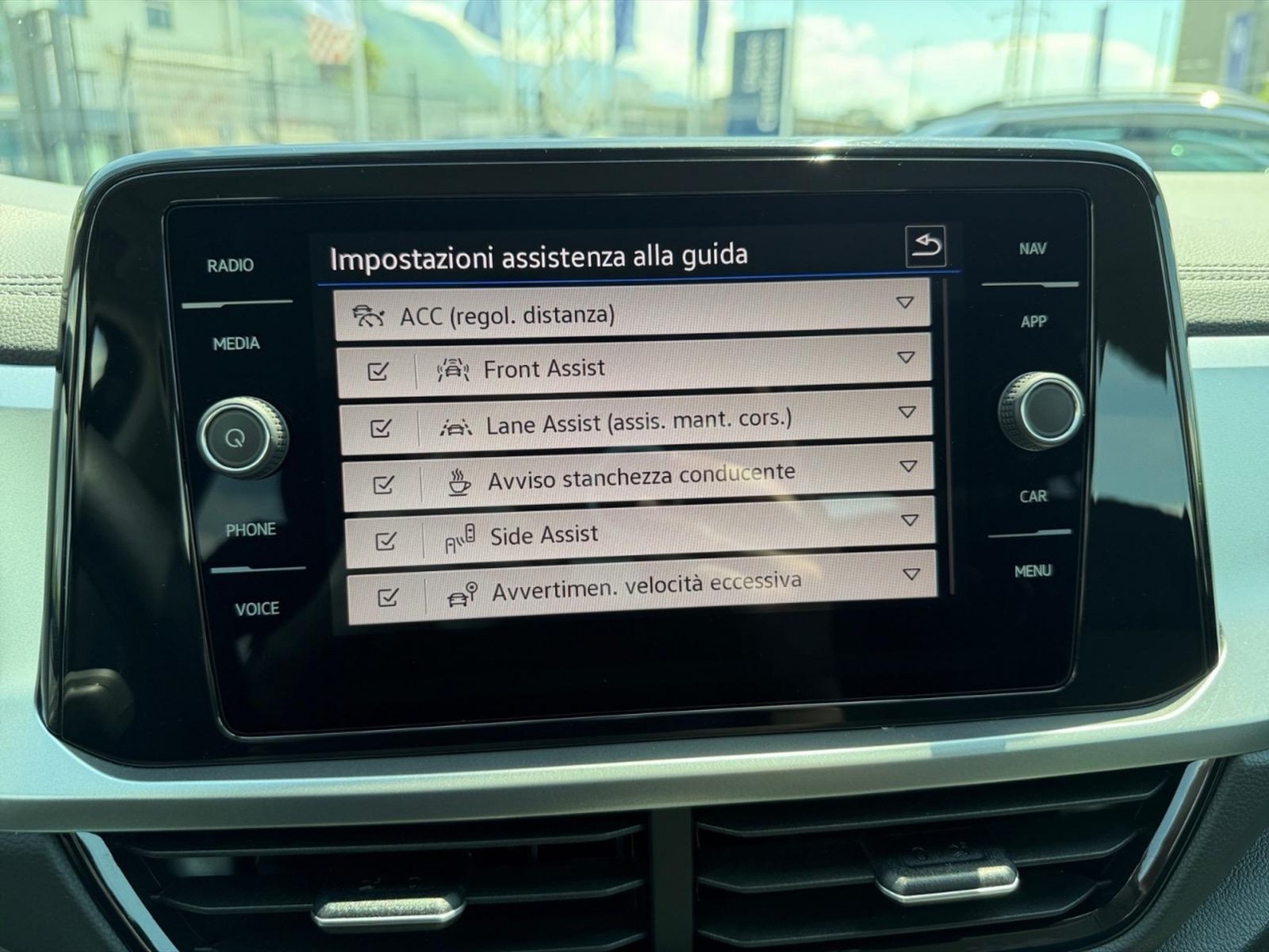 Volkswagen T-Roc 2.0 tdi life 115cv - 23