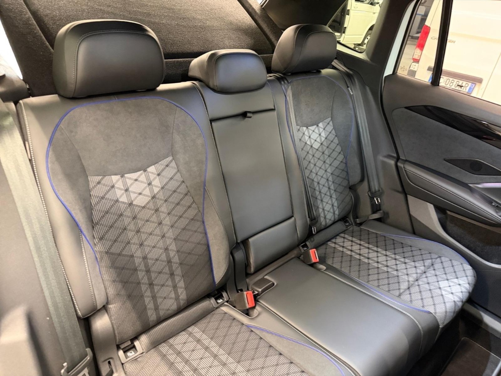 Volkswagen Tiguan 2.0 tdi r-line plus 4motion 193cv dsg - 10