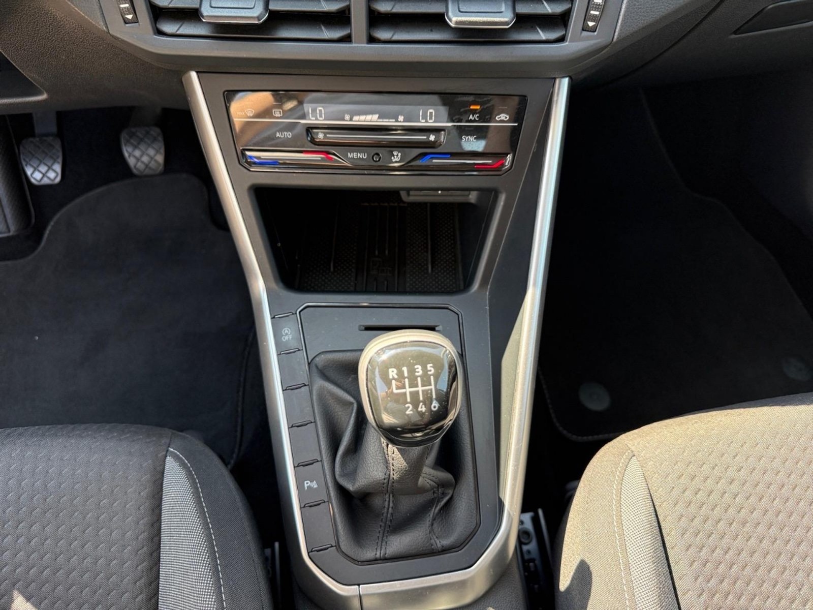 Volkswagen Taigo 1.0 tsi life 115cv - 28