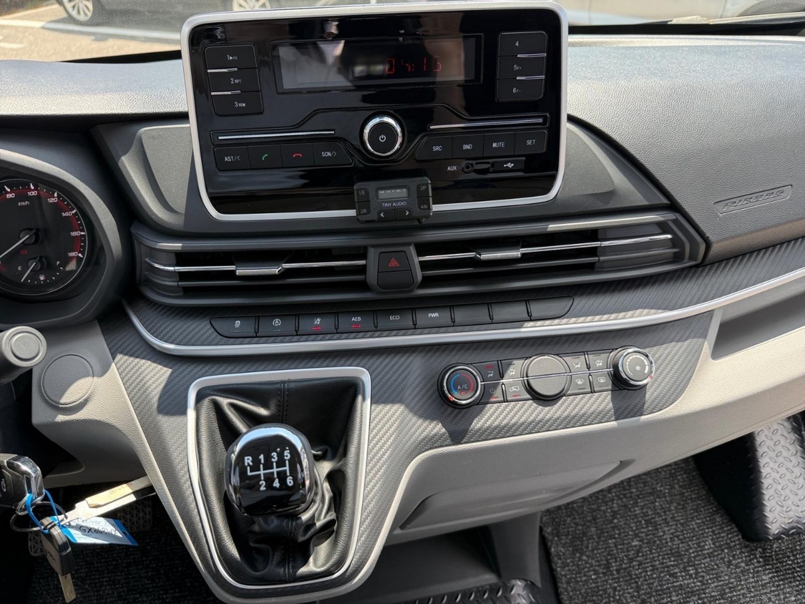Maxus deliver 9 2.0 108 KW 6 Gang 9 Sitze - 21