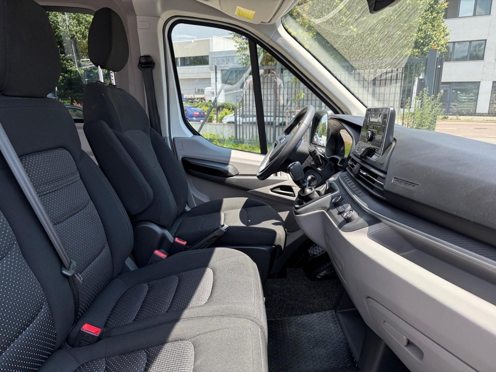Maxus deliver 9 2.0 108 KW 6 Gang 9 Sitze - 10