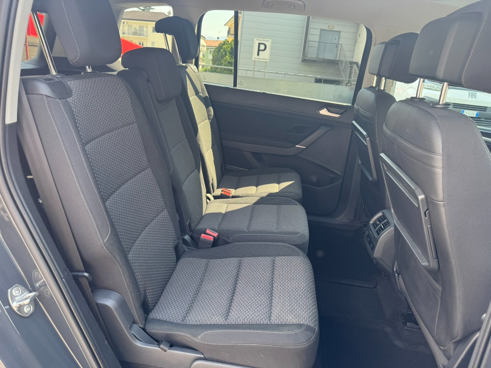 Volkswagen Touran 2.0 tdi business dsg - 10