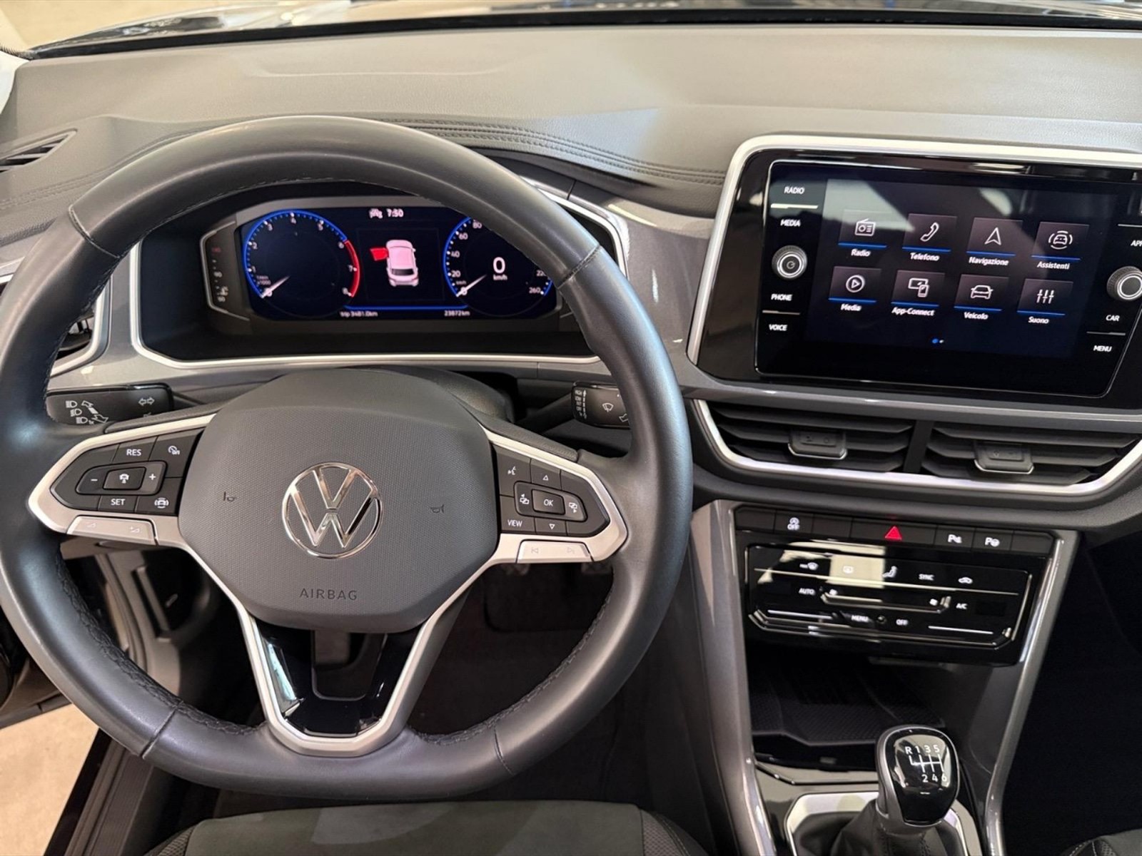 Volkswagen T-Roc 1.0 tsi style 115cv - 19