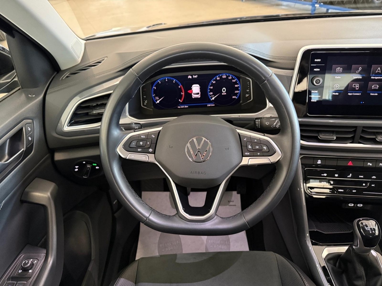 Volkswagen T-Roc 1.0 tsi style 115cv - 8