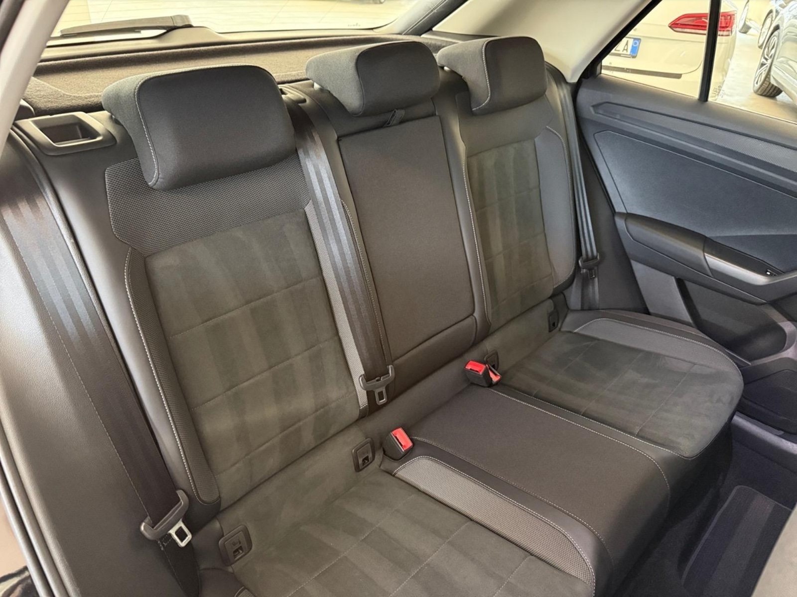 Volkswagen T-Roc 1.0 tsi style 115cv - 10