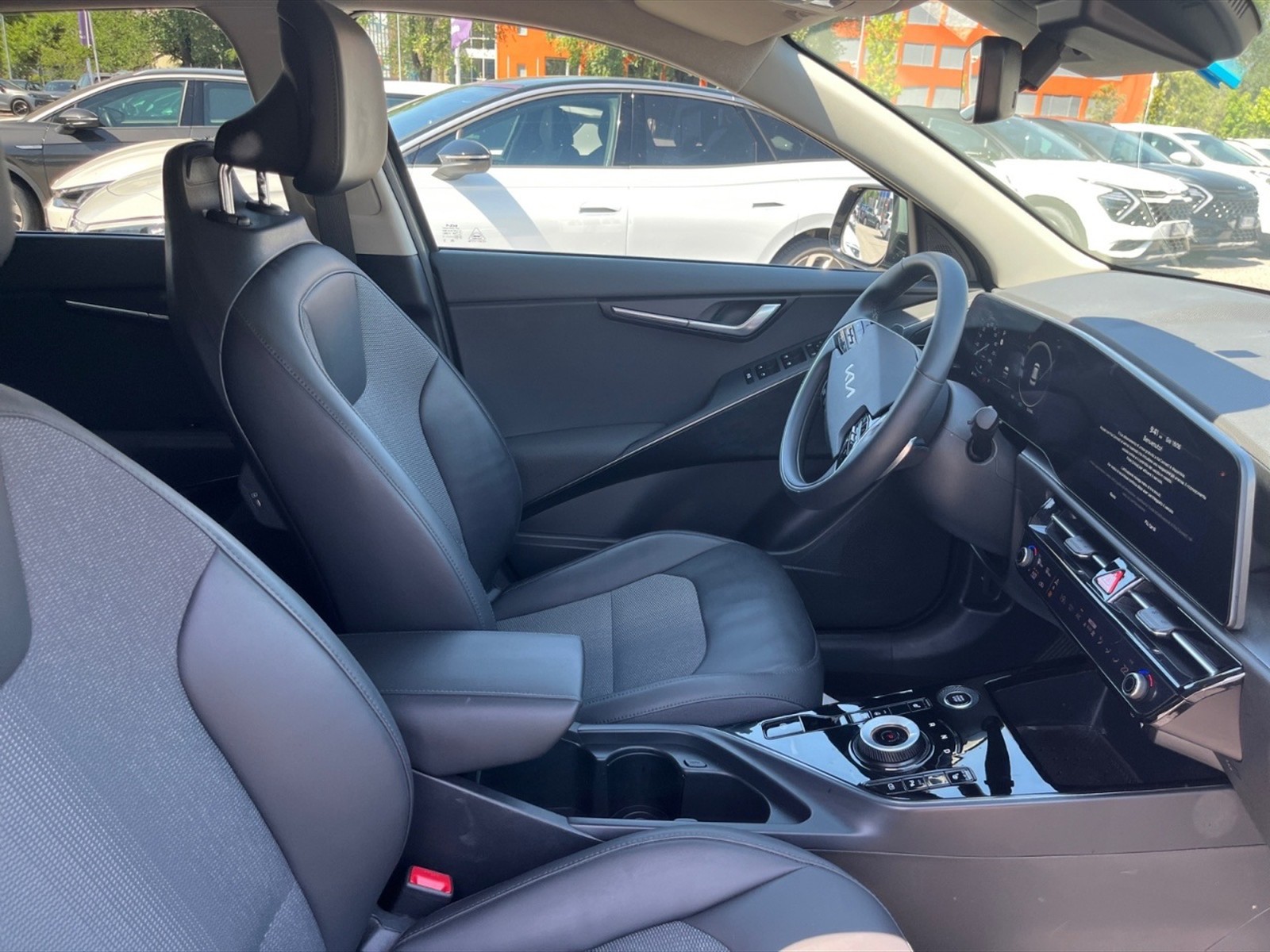Kia Niro 1.6 gdi hev evolution dct6 - 8