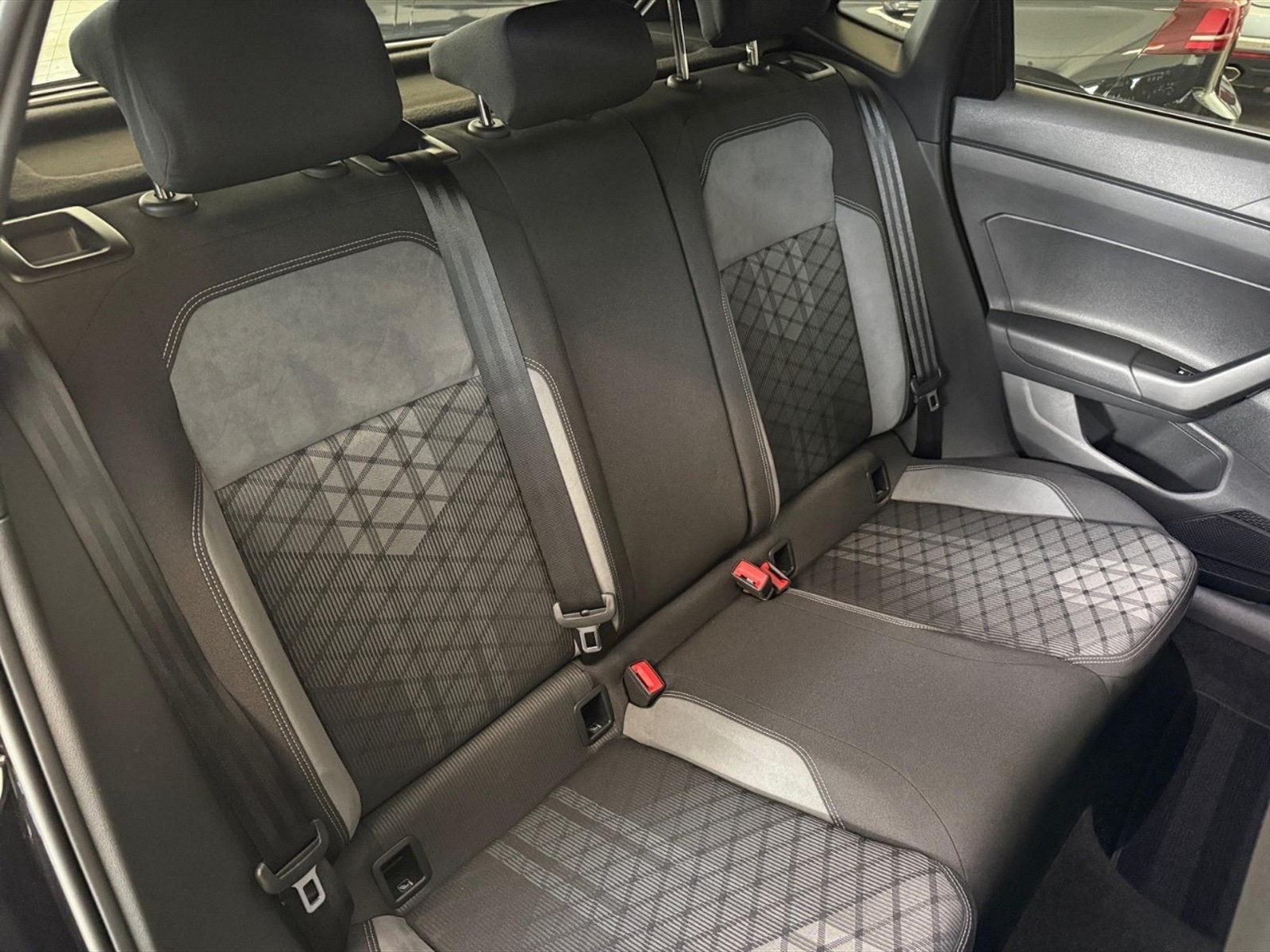 Volkswagen Polo 1.0 tsi r-line 95cv - 10