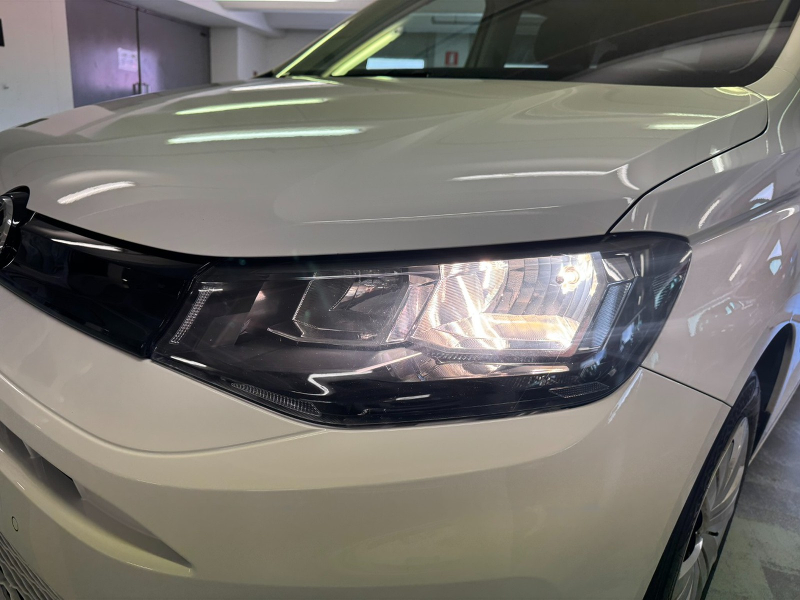 Volkswagen Caddy 2.0 tdi 122cv 4motion space - 24