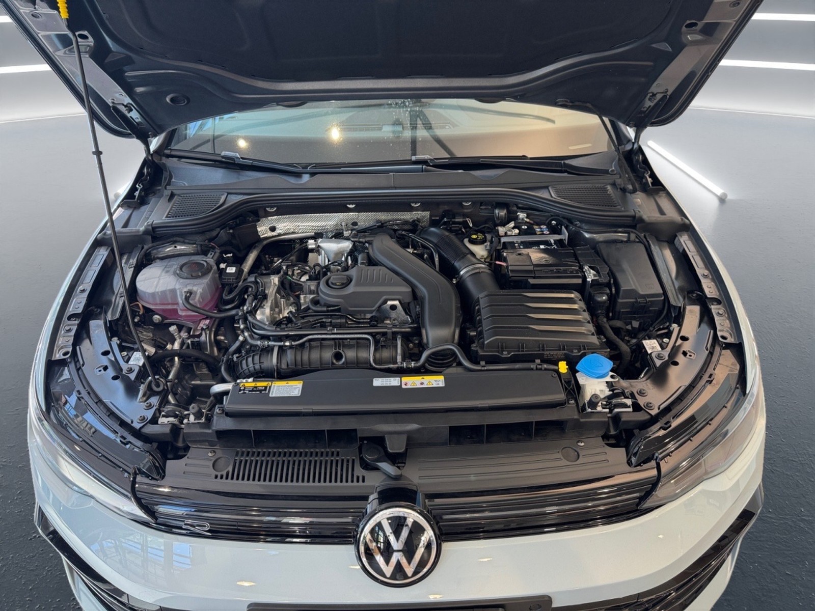 Volkswagen Golf 1.5 etsi r-line plus 150cv dsg - 11