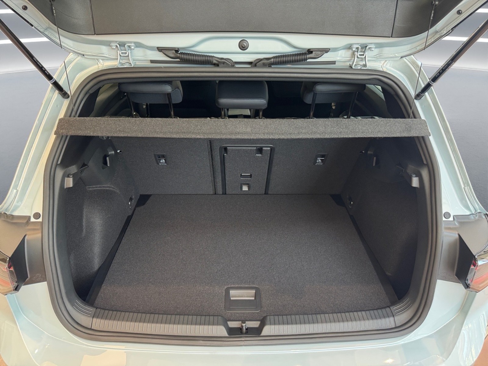 Volkswagen Golf 1.5 etsi r-line plus 150cv dsg - 12