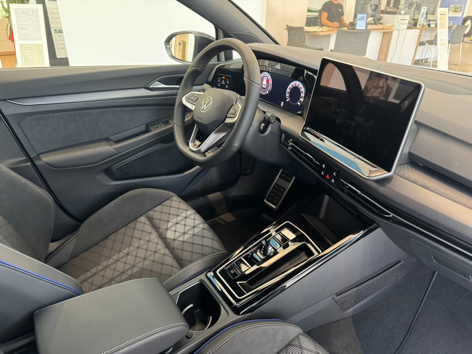 Volkswagen Golf 1.5 etsi r-line plus 150cv dsg - 7