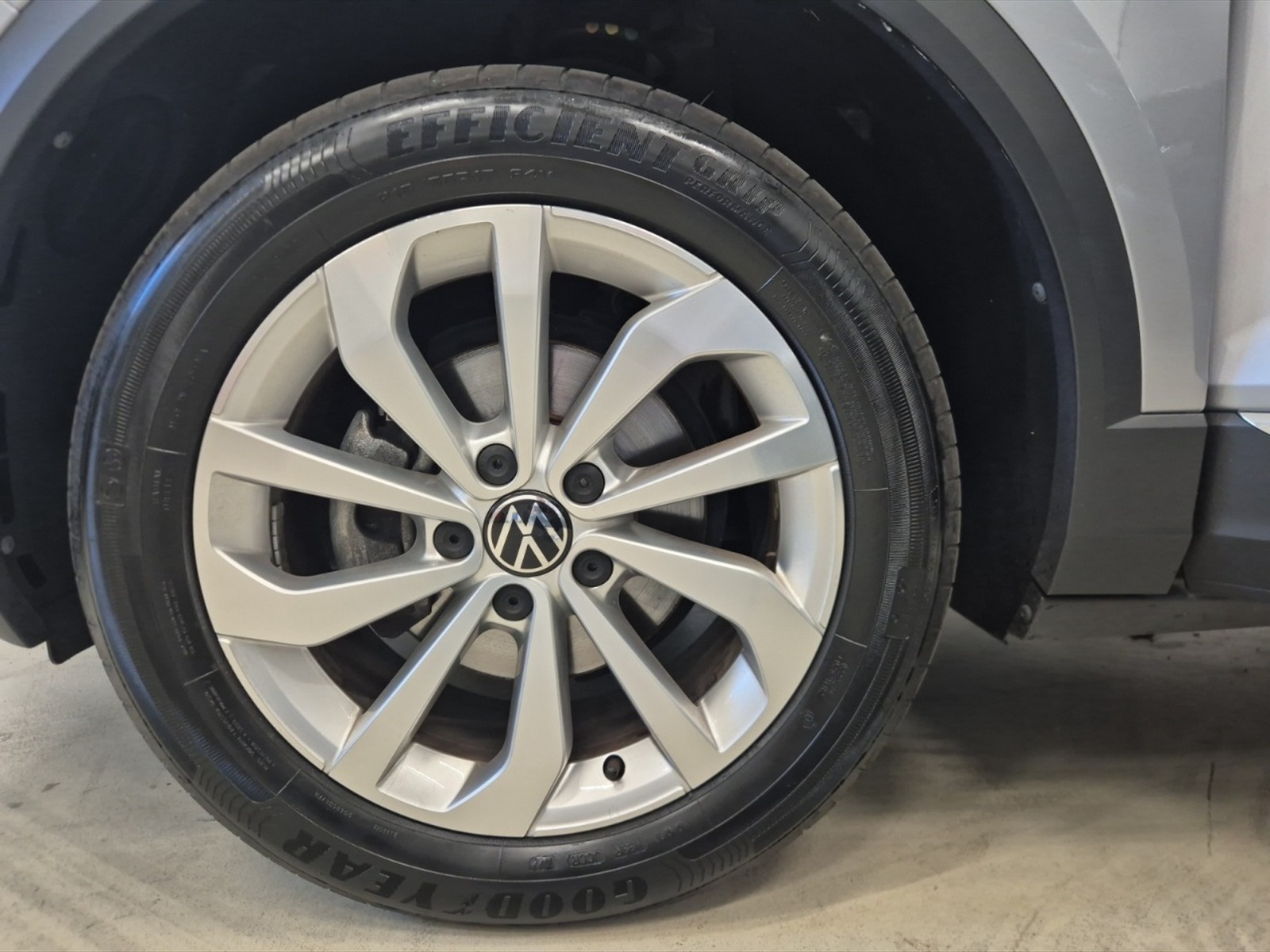 Volkswagen T-Roc 1.5 TSI STYLE, GANCIO; KEYLESS - 23