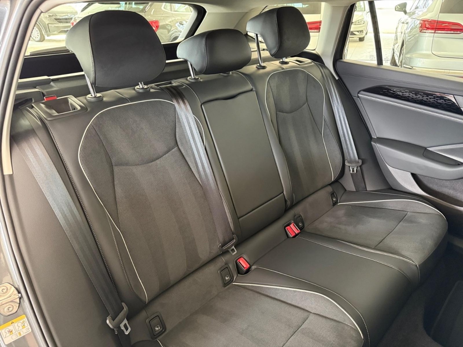 Volkswagen Passat 1.5 tsi ehybrid business 204cv dsg - 10