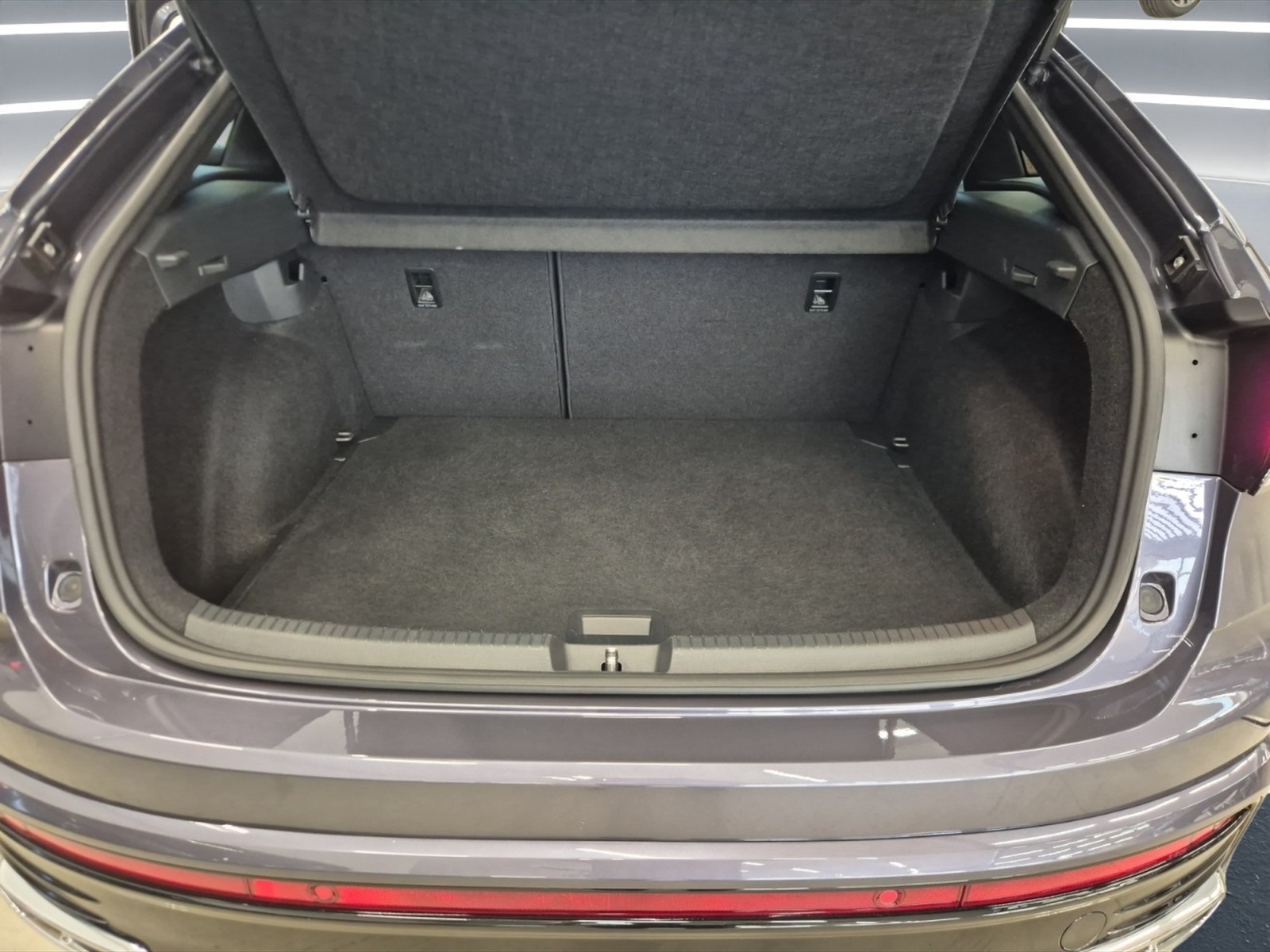 Volkswagen Taigo 1.0 tsi r-line 115cv - 12