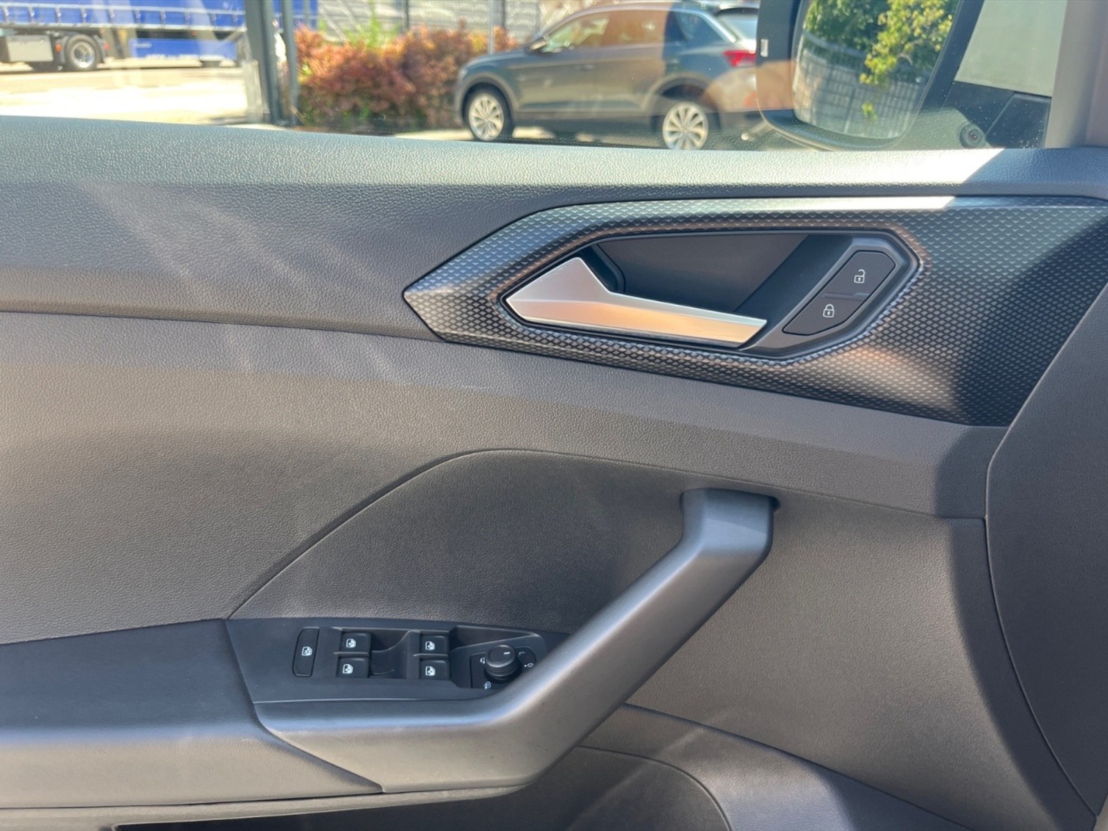 Volkswagen T-Cross 1.0 tsi style 110cv - 24