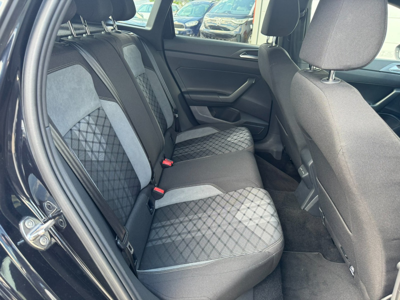 Volkswagen Taigo 1.0 tsi r-line 115cv dsg - 10