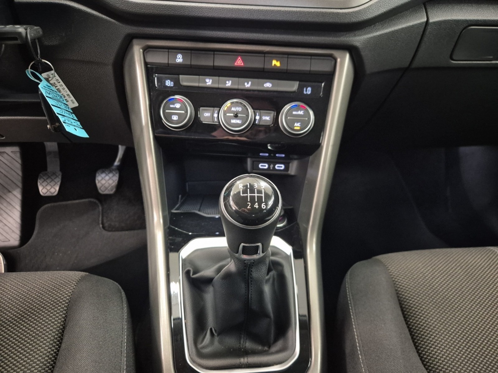 Volkswagen T-Roc 1.0 tsi style 110cv - 19