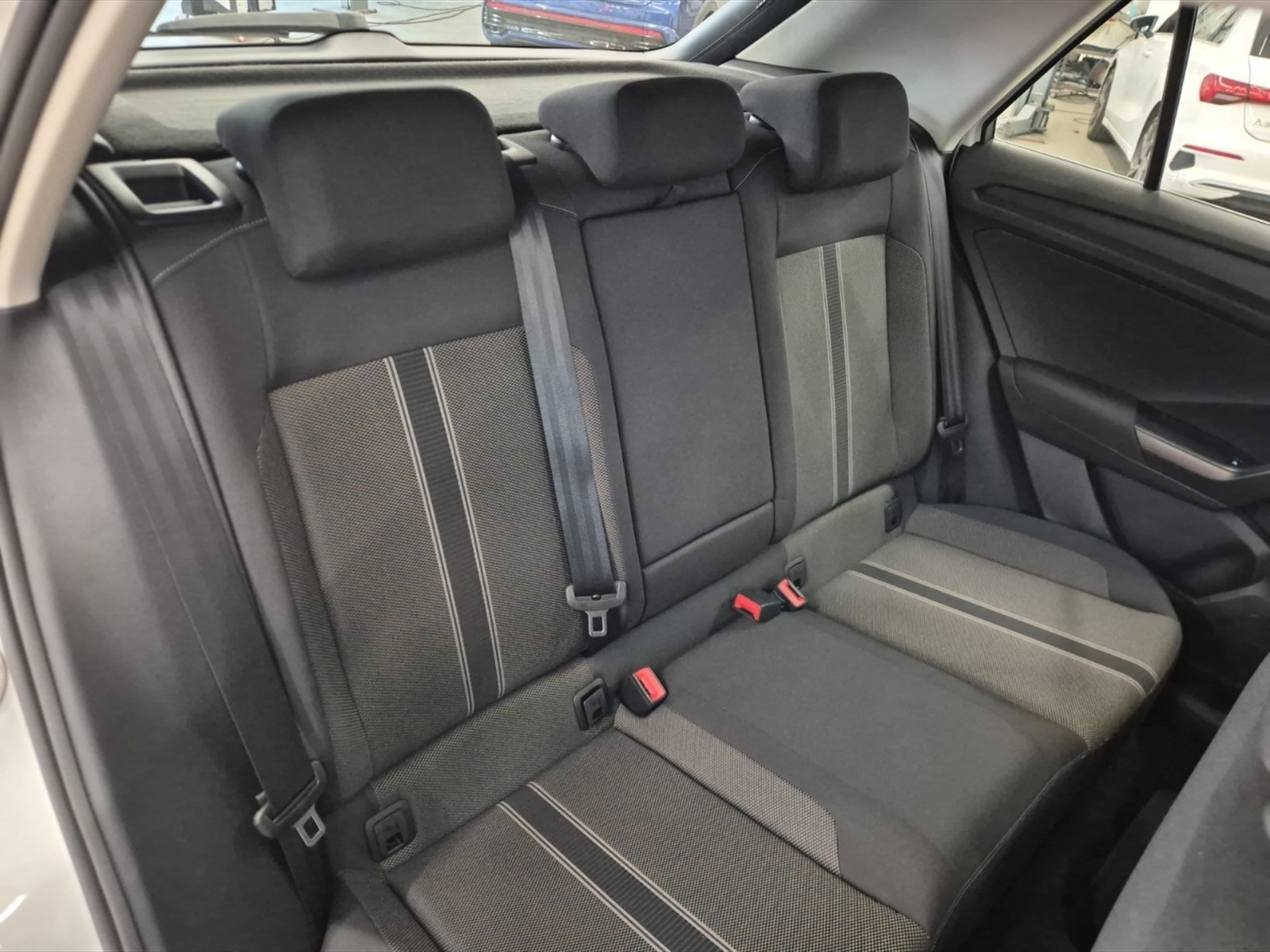 Volkswagen T-Roc 1.0 tsi style 110cv - 10
