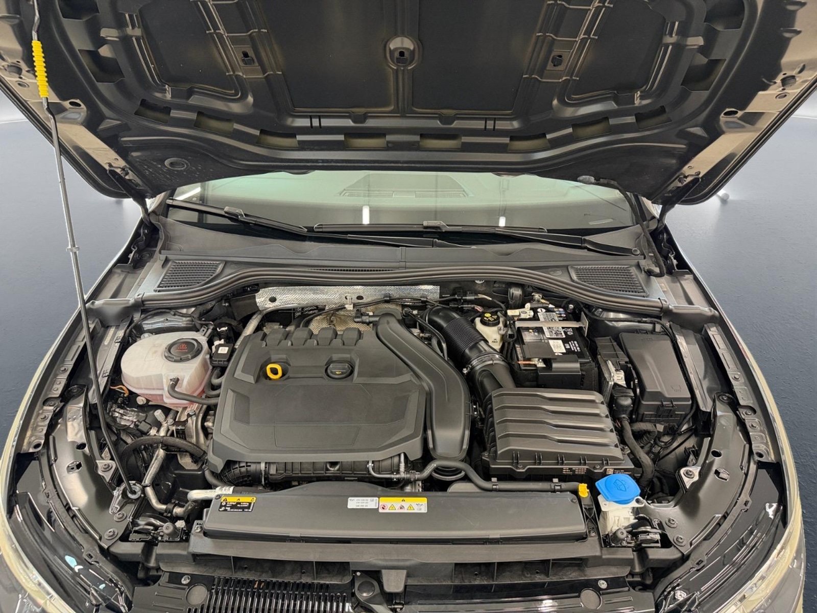 Volkswagen Golf variant 1.5 etsi evo r-line 150cv dsg - 11