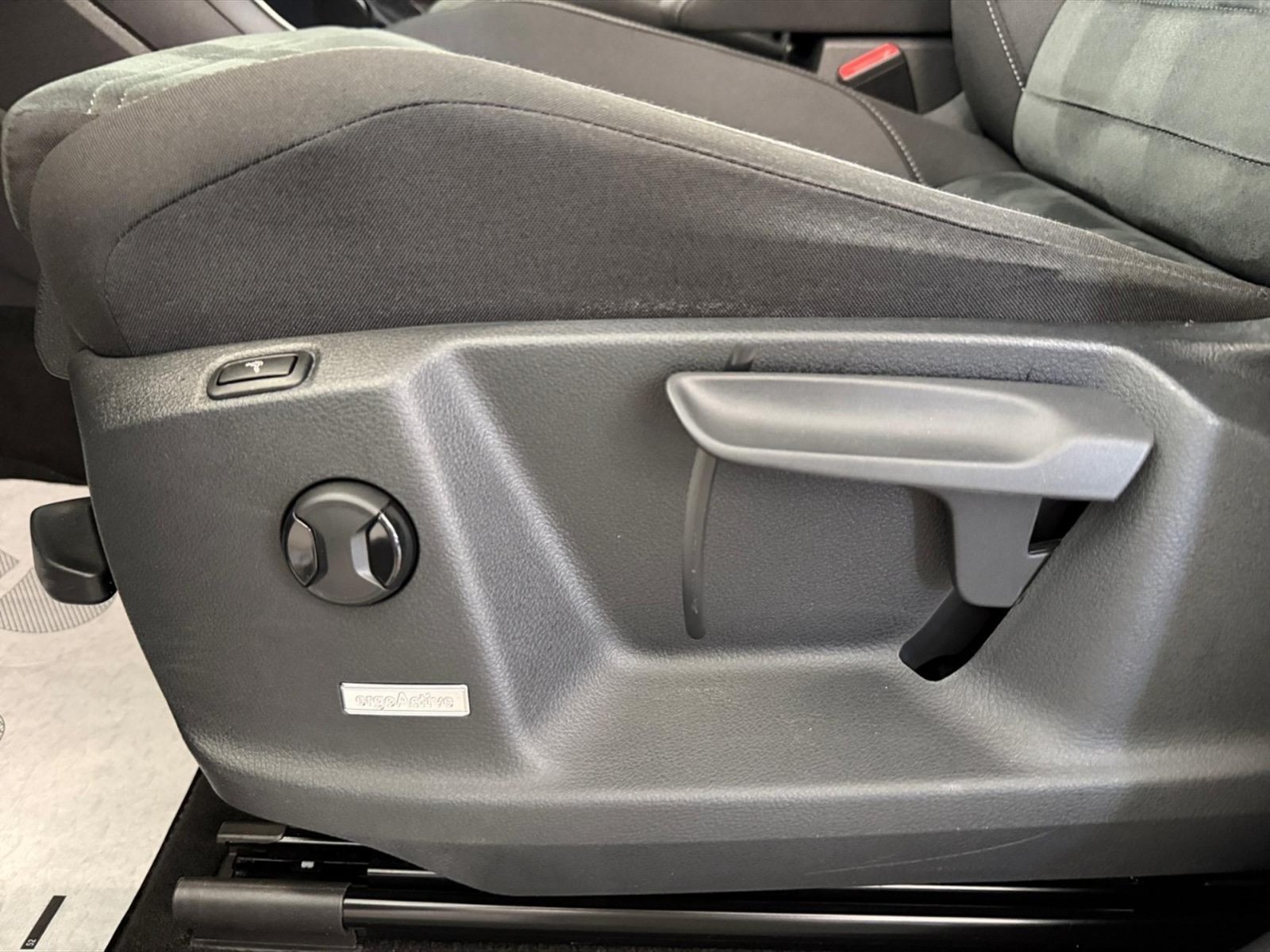 Volkswagen Touran 2.0 tdi business dsg - 15
