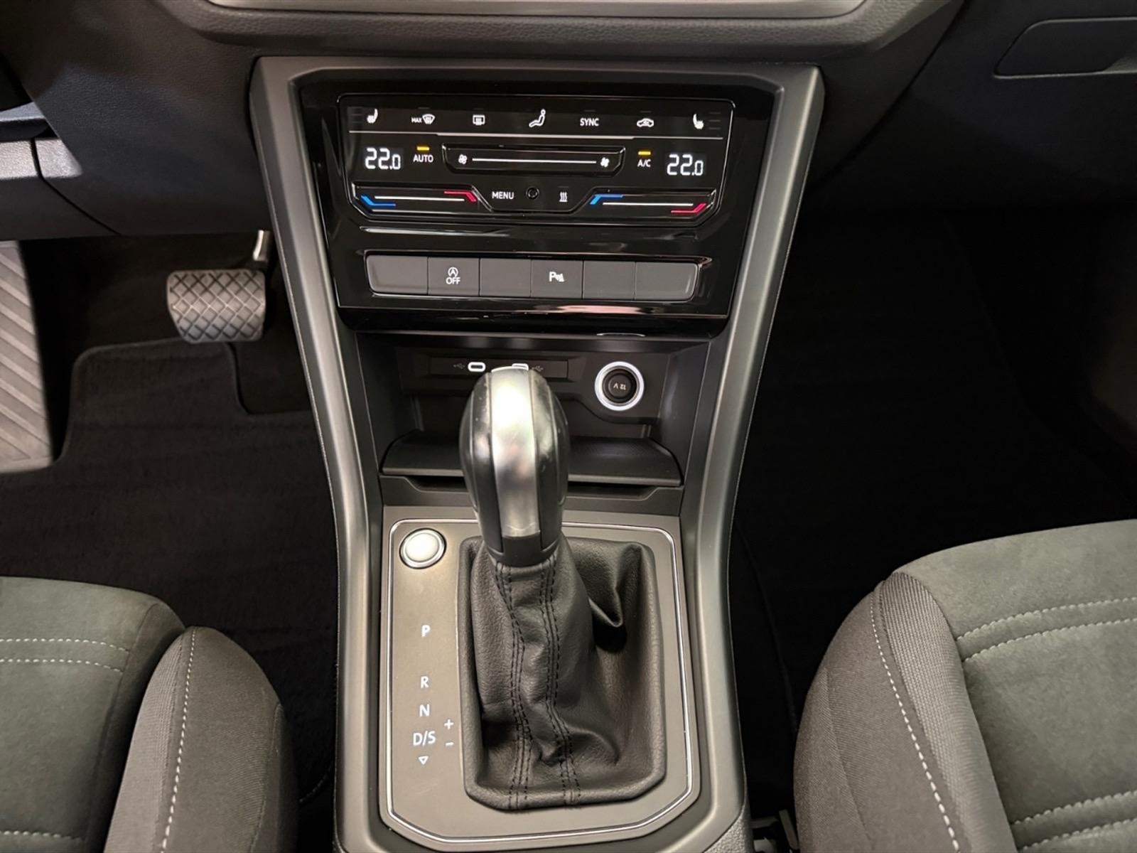 Volkswagen Touran 2.0 tdi business dsg - 30