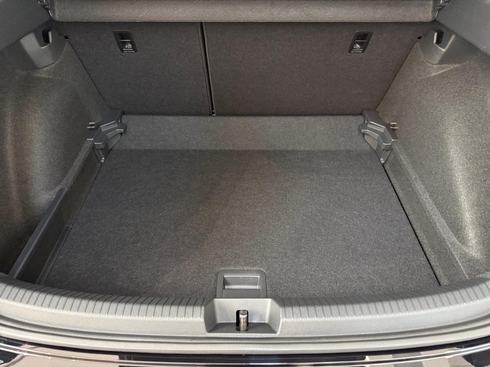Volkswagen Taigo 1.0 tsi r-line plus 115cv - 11