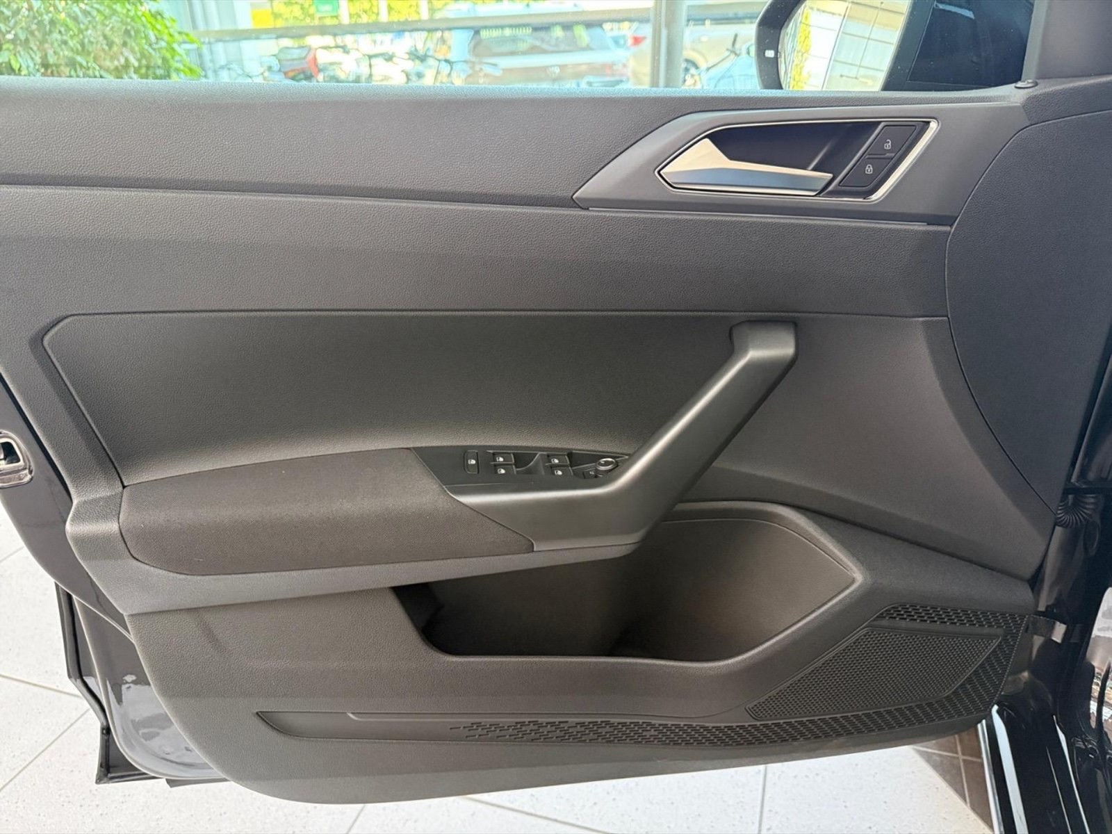 Volkswagen Taigo 1.0 tsi r-line plus 115cv - 13