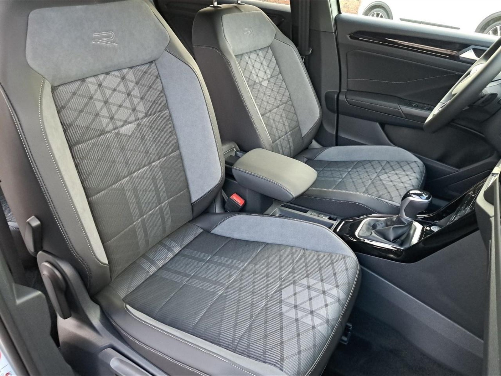 Volkswagen T-Roc 2.0 tdi r-line 150cv dsg - 9