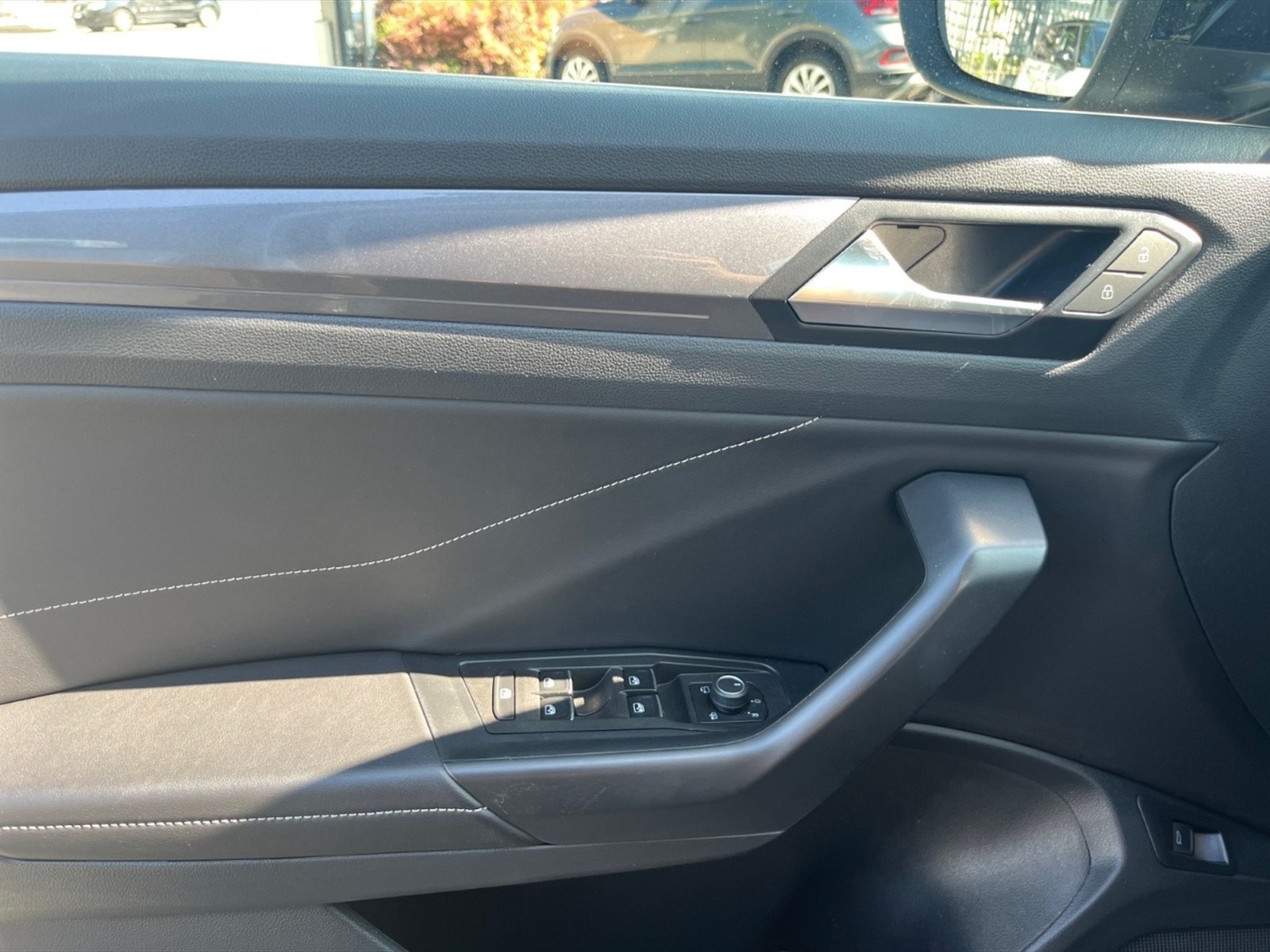Volkswagen T-Roc 1.5 tsi style dsg - 25
