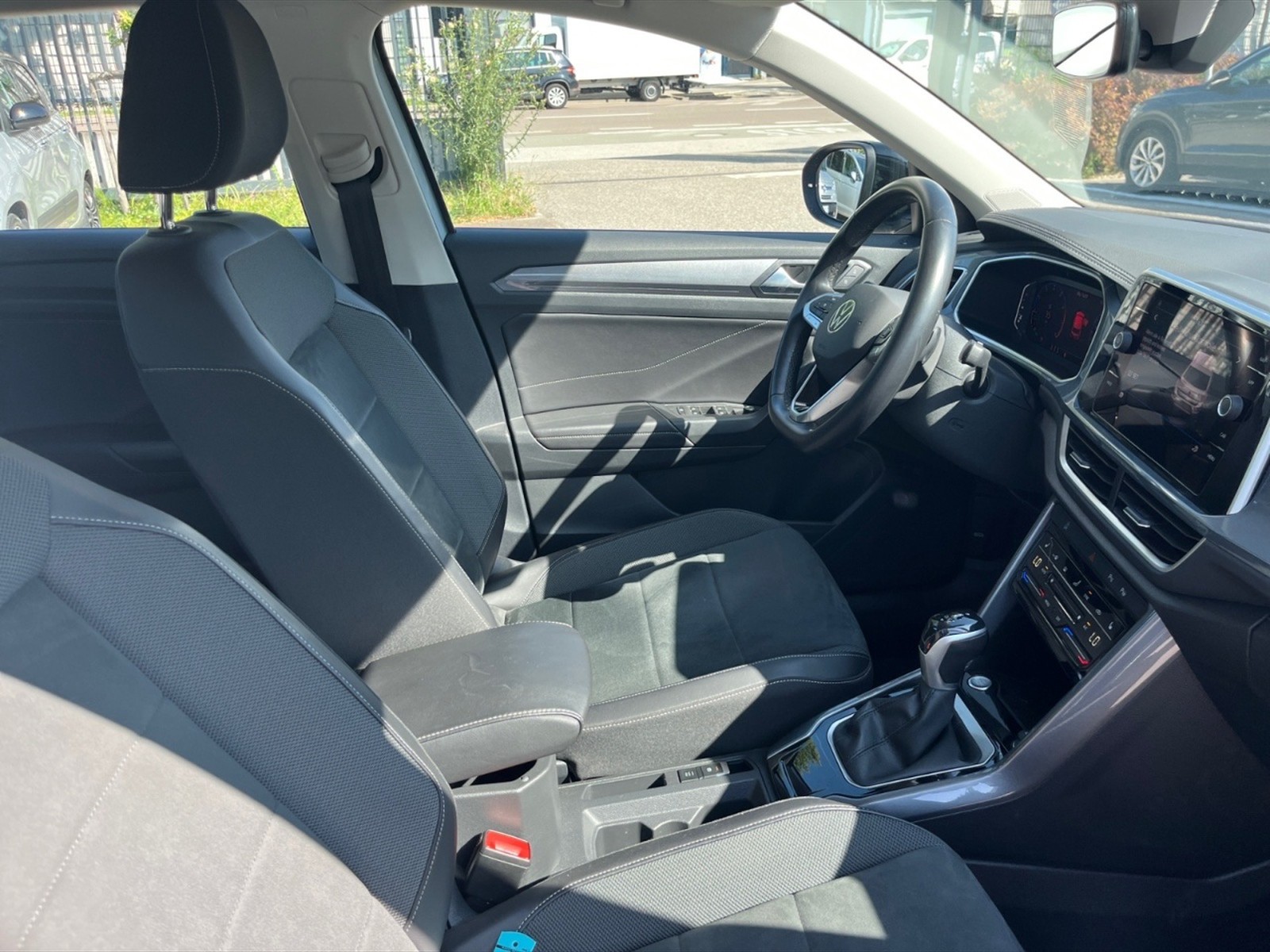 Volkswagen T-Roc 1.5 tsi style dsg - 9