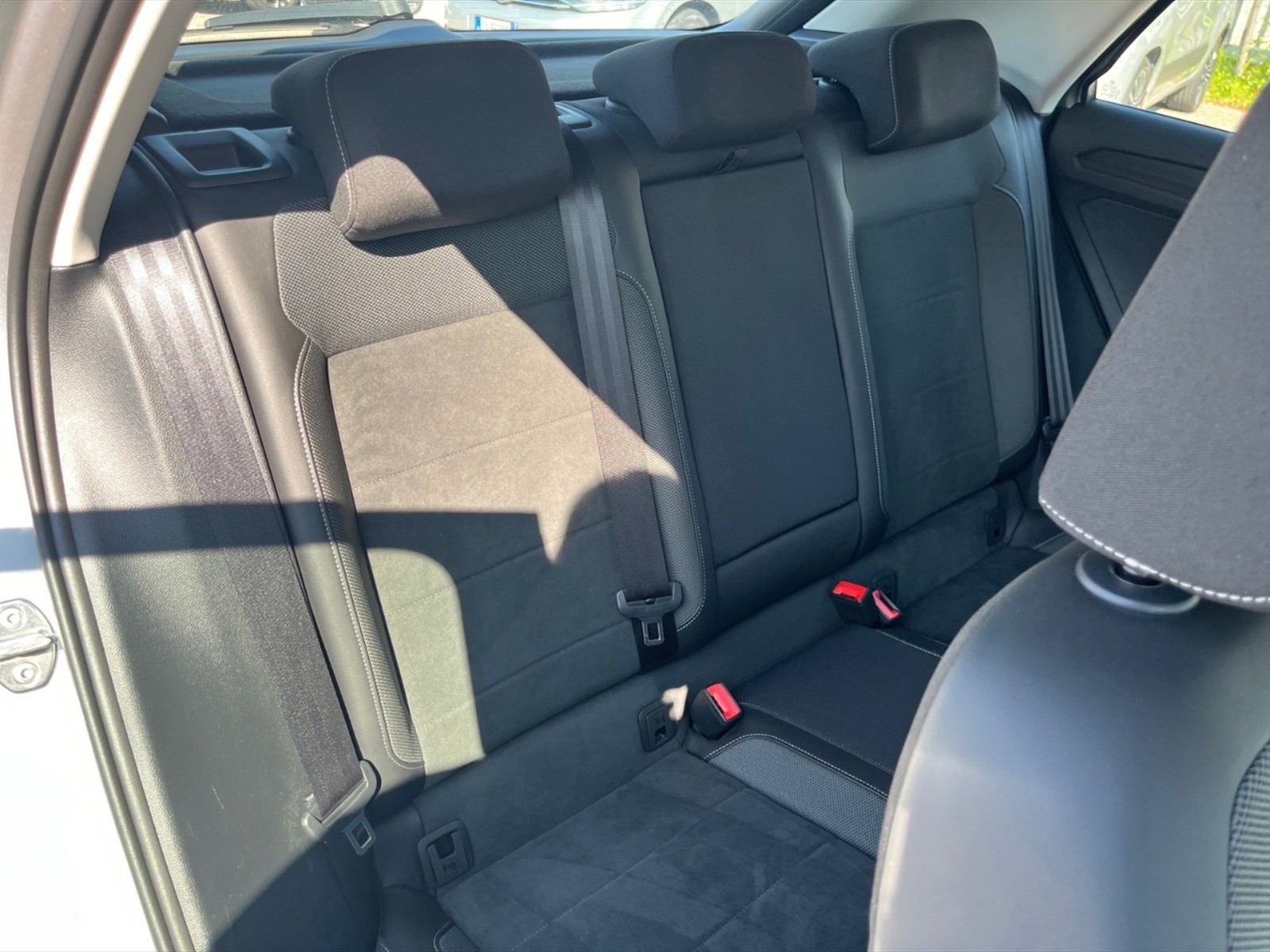 Volkswagen T-Roc 1.5 tsi style dsg - 10