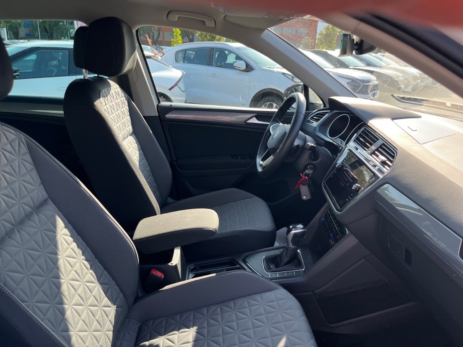 Volkswagen Tiguan 2.0 tdi life 150cv dsg - 9