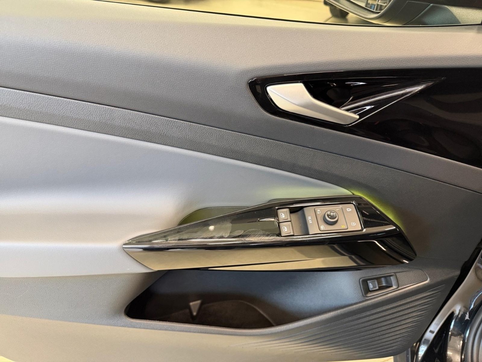 Volkswagen ID.4 77 kwh pro edition plus 4motion 286cv - 13