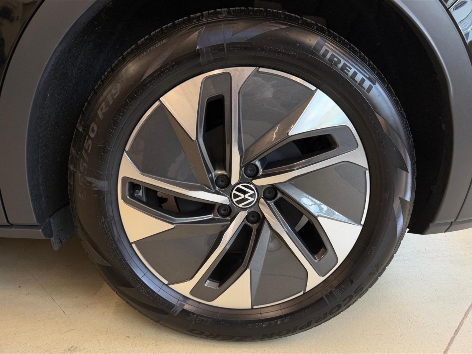 Volkswagen ID.4 77 kwh pro edition plus 4motion 286cv - 28