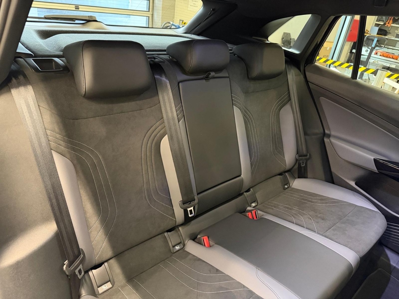 Volkswagen ID.4 77 kwh pro edition plus 4motion 286cv - 10