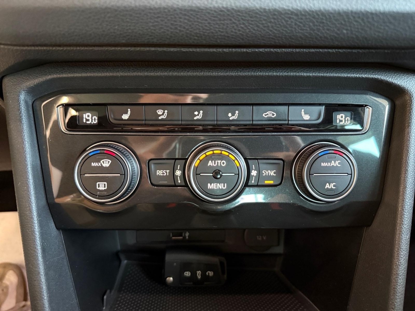 Volkswagen Tiguan 2.0 tdi style 150cv - 24