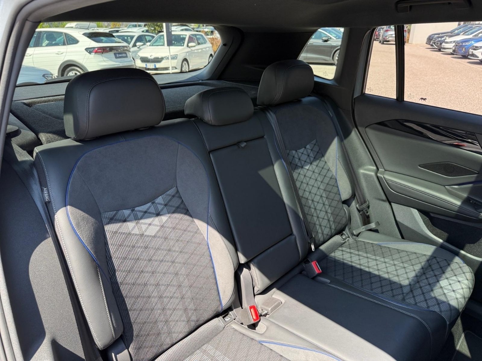 Volkswagen Tiguan 2.0 tdi r-line plus 4motion 193cv dsg - 10