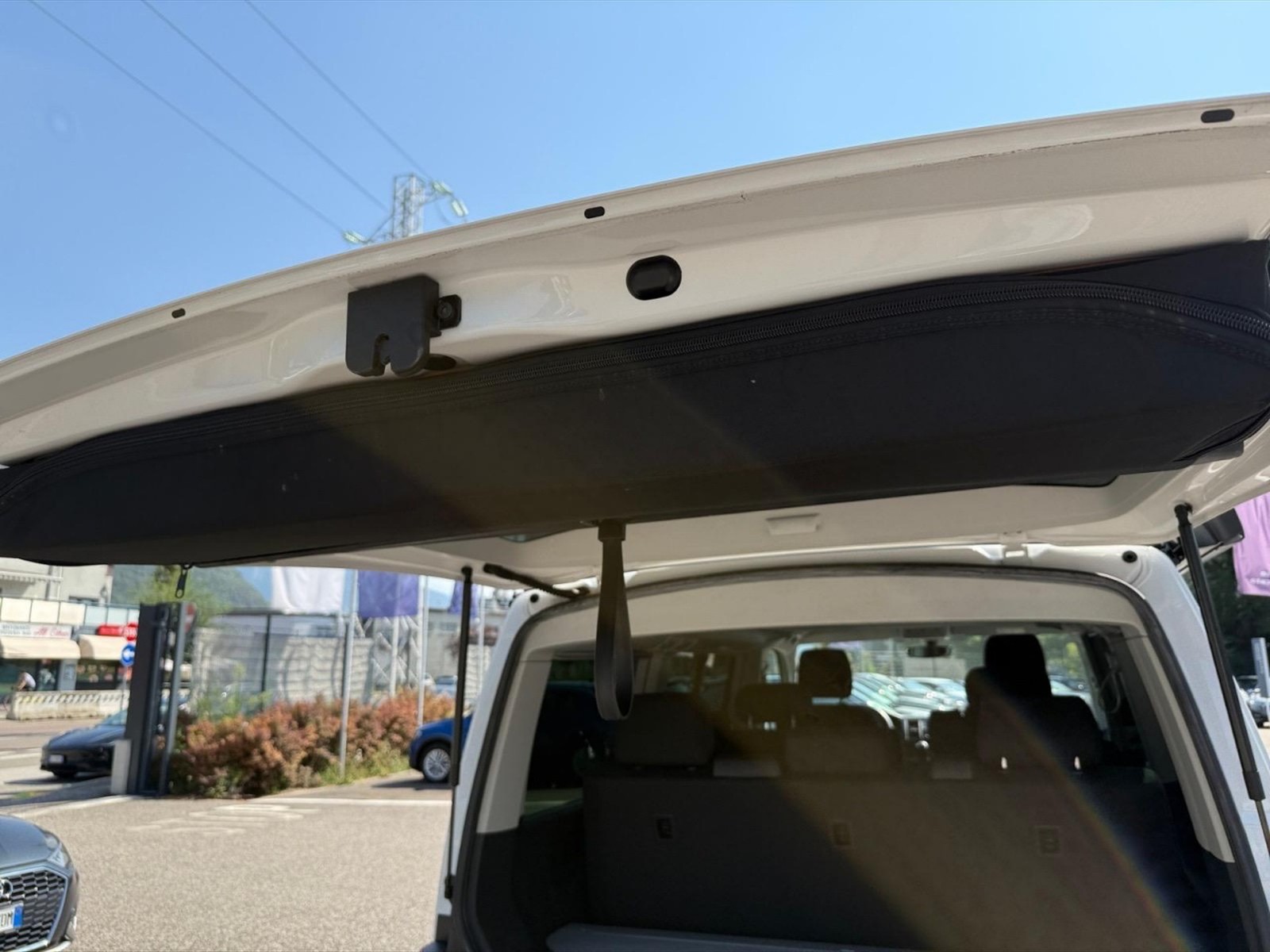 Volkswagen T6.1 California Beach 2.0 TDI 4Motion DSG - 13
