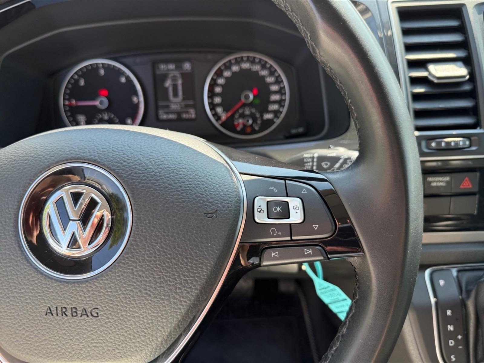 Volkswagen T6.1 California Beach 2.0 TDI 4Motion DSG - 17