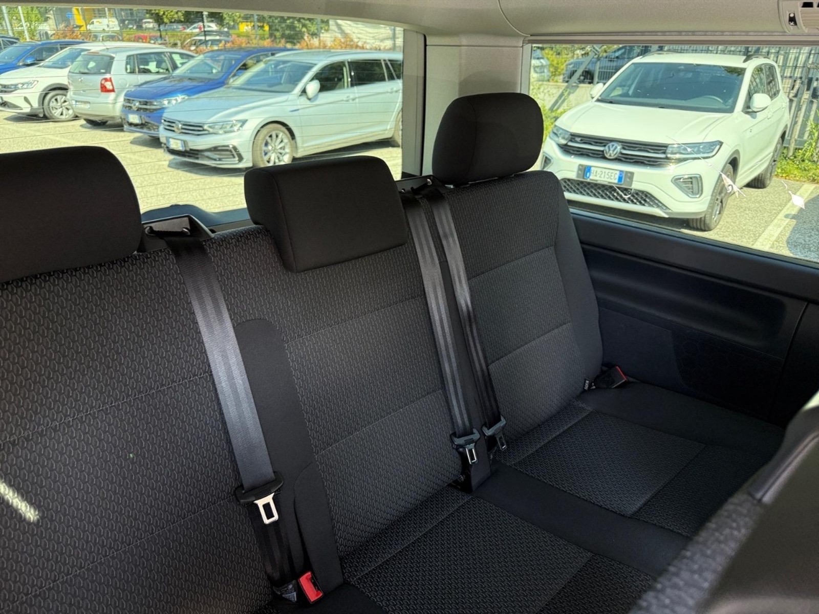 Volkswagen T6.1 California Beach 2.0 TDI 4Motion DSG - 10