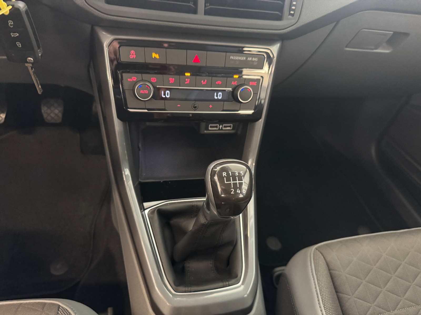Volkswagen T-Cross 1.0 tsi advanced 115cv - 16