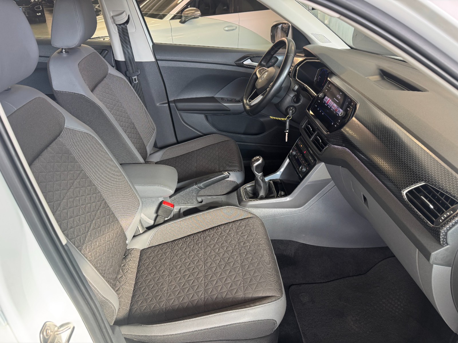 Volkswagen T-Cross 1.0 tsi advanced 115cv - 9