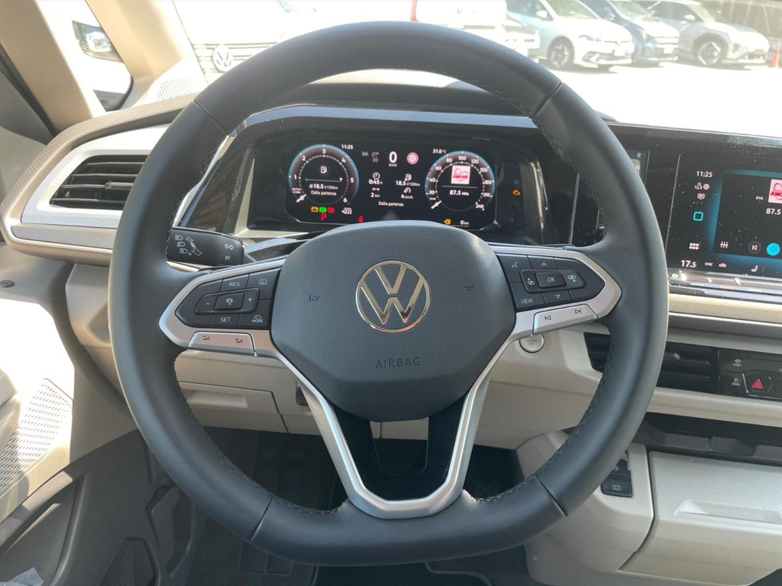 Volkswagen T7 California California T7 2.0 tdi Beach Camper 150cv DSG7 - 11