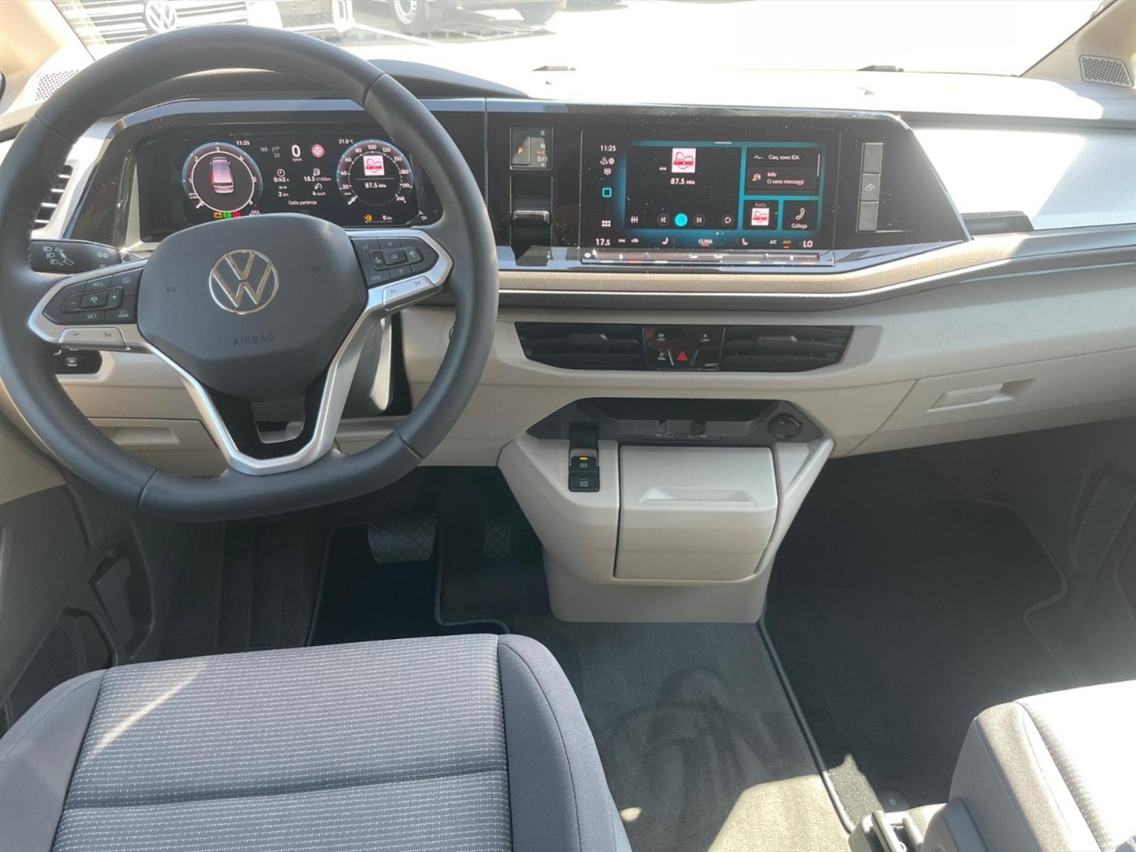 Volkswagen T7 California California T7 2.0 tdi Beach Camper 150cv DSG7 - 10