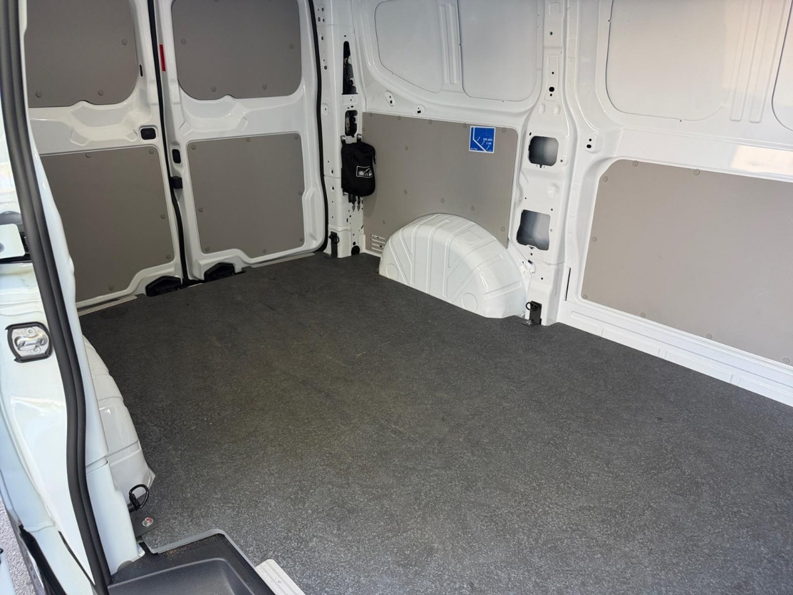 Volkswagen VIC T7 Transporter t7 e furgone 64kwh l1 - 10