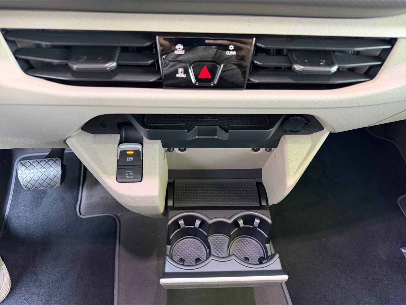 Volkswagen T7 California California T7 2.0 tdi Beach Camper 150cv DSG7 - 21
